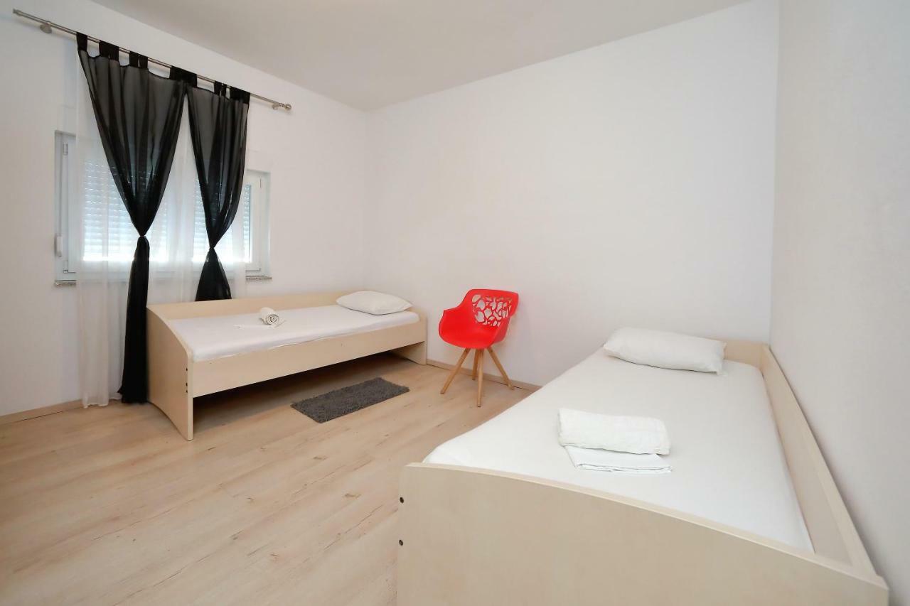 Holiday House Andrija Бибинє Екстер'єр фото