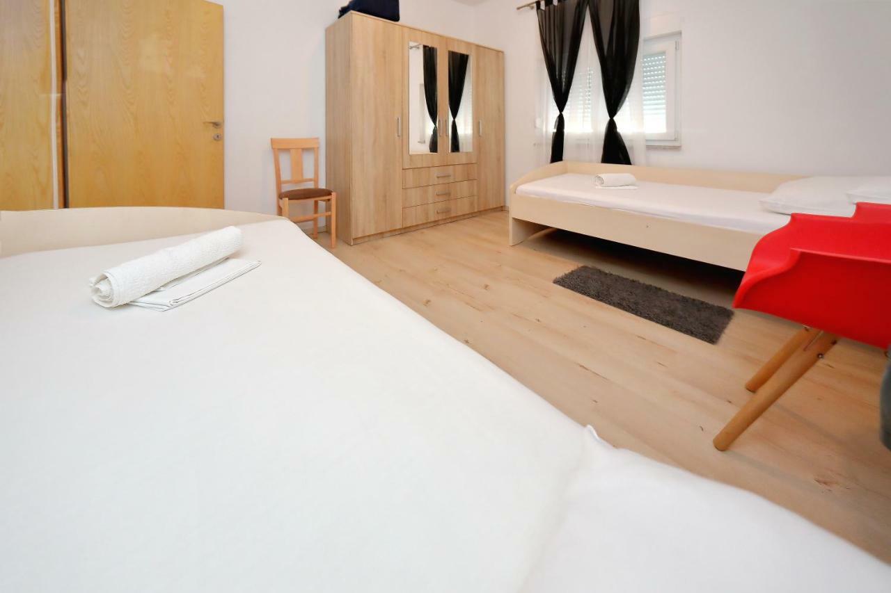 Holiday House Andrija Бибинє Екстер'єр фото