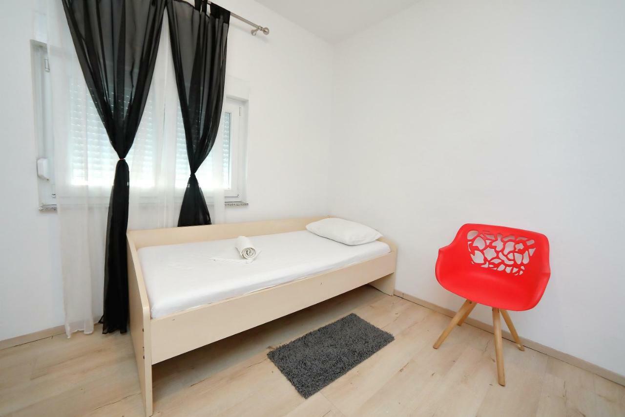 Holiday House Andrija Бибинє Екстер'єр фото
