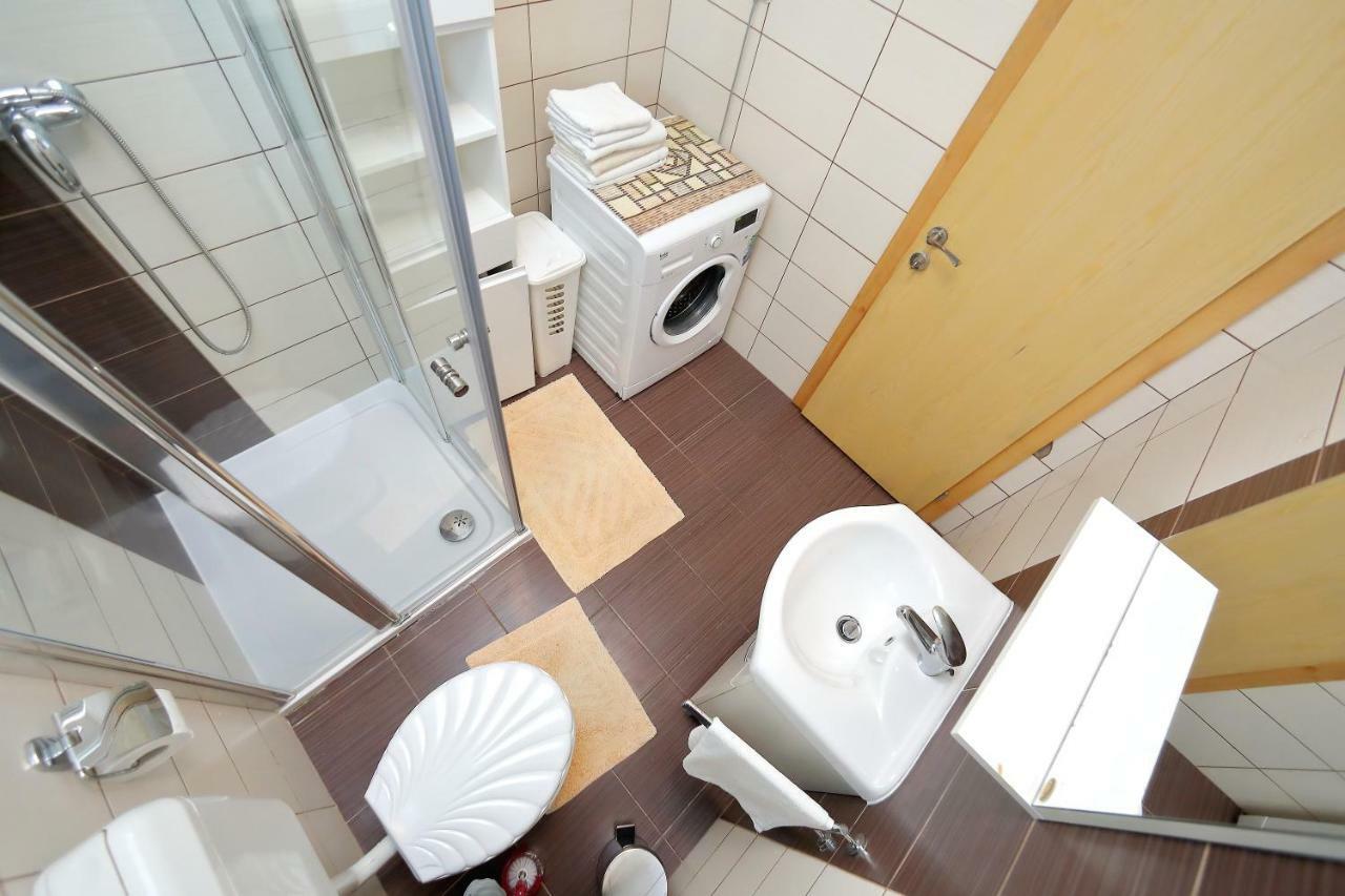 Holiday House Andrija Бибинє Екстер'єр фото
